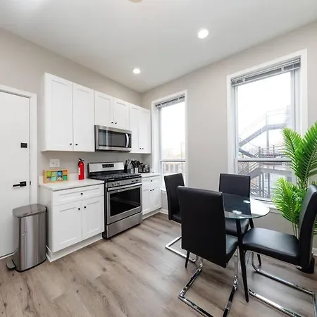 Apartment The Secret West Loop Oasis For Up To 4 Guests With 4k Smart Hdtv *