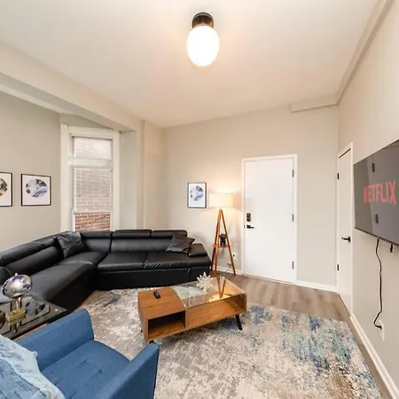 The Secret West Loop Oasis For Up To 4 Guests - 5 Minutes To United Center! Apartment Chicago
