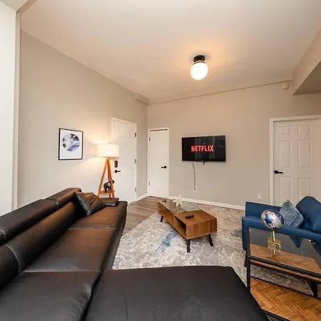 The Secret West Loop Oasis For Up To 4 Guests - 5 Minutes To United Center! Chicago