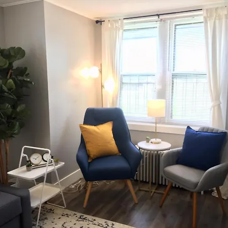Lakeview 3br Walk To Wrigley, Lake, Dining & Train Chicago