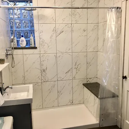 Lakeview 3br Walk To Wrigley, Lake, Dining & Train