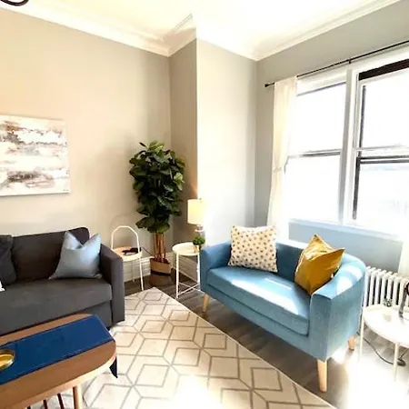 Apartment Lakeview 3br Walk To Wrigley, Lake, Dining & Train *