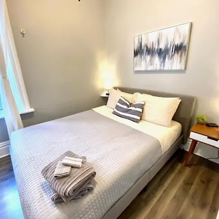 Apartment Lakeview 3br Walk To Wrigley, Lake, Dining & Train