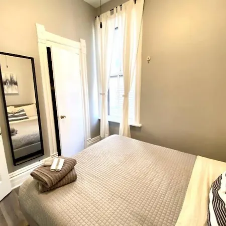 Lakeview 3br Walk To Wrigley, Lake, Dining & Train