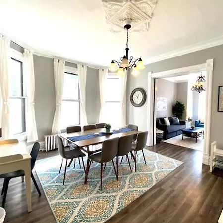 Apartment Lakeview 3br Walk To Wrigley, Lake, Dining & Train