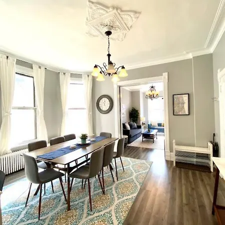 Lakeview 3br Walk To Wrigley, Lake, Dining & Train *