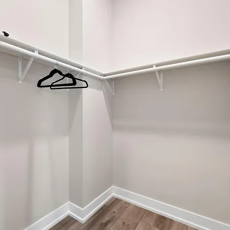 Apartment Designer 3bed 2bath New Apt W Ample Hangout Space