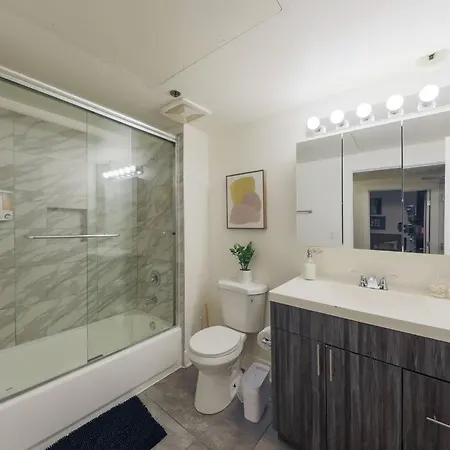Chic Spacious 3br South Loop Near Mccormick Place, Roosevelt Cta & Shopping Area In Chicago