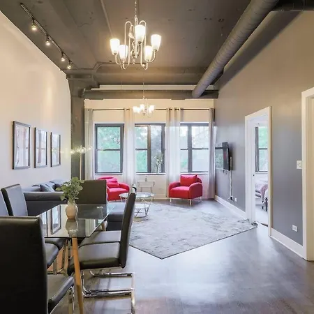 Apartment Chic Spacious 3br South Loop Near Mccormick Place, Roosevelt Cta & Shopping Area In