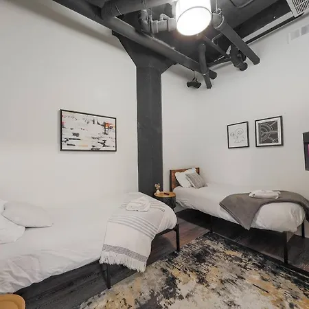 Chic Spacious 3br South Loop Near Mccormick Place, Roosevelt Cta & Shopping Area In *