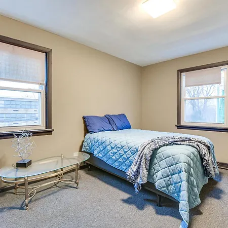 Apartment 8 Mi To Dtwn Wfh-friendly In Chicago!