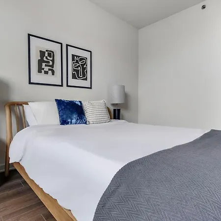 River West 2br W Gym Firepits Nr L Stop Chi-1025 Chicago