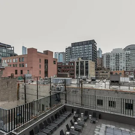 River North 1br W Grills Terrace Fire Pits Chi-1038 *