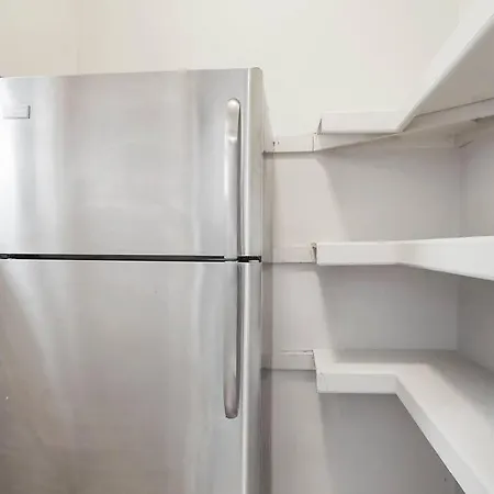 Apartment Roomy & Inviting 3br - 53rd St 2e