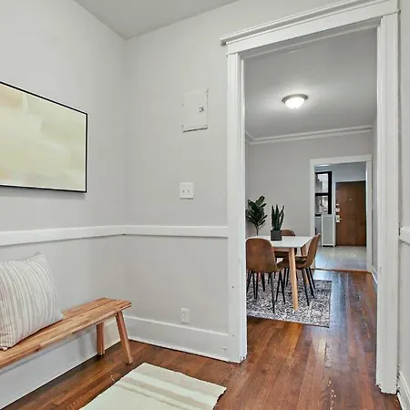 Apartment Roomy & Inviting 3br - 53rd St 2e Chicago