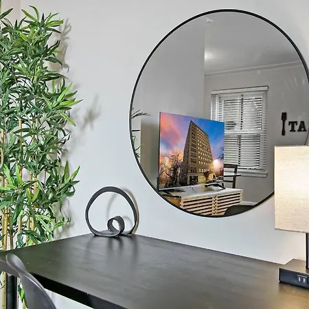1br Sleek And Comfy - Bstone 908 Apartment