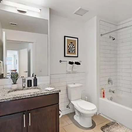 2br Stylish In Hyde Park - Shoreland 1320 Apartment Chicago