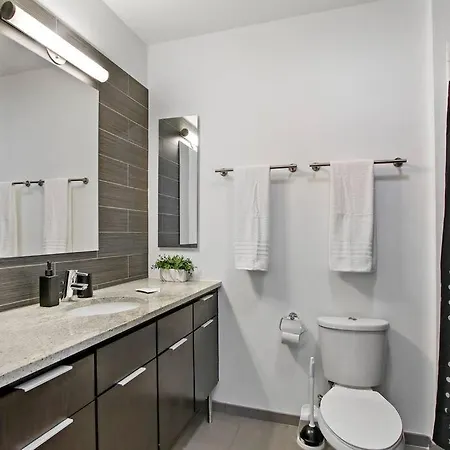 Serene & Contemporary - Del Prado 817 *