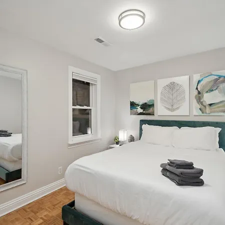 Apartment Brilliant Downtown 3-bedroom Chicago