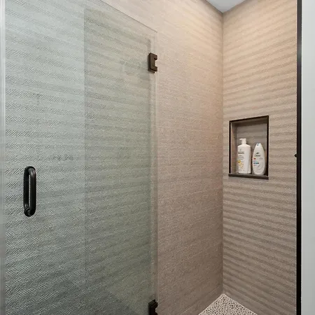 Brilliant Downtown 3-bedroom Apartment