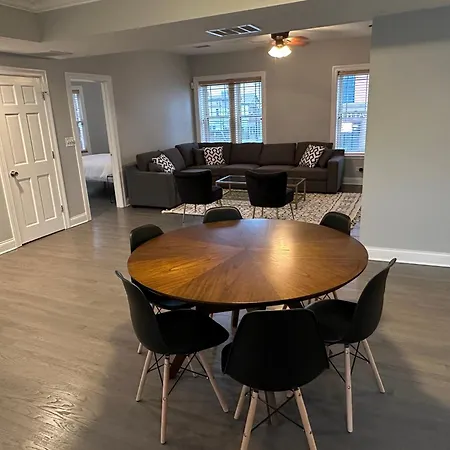 Holiday home Spacious Wicker Park Hideaway With Parking!