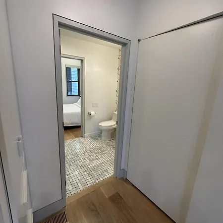 Luxe Urban Retreat Near United Center Chicago