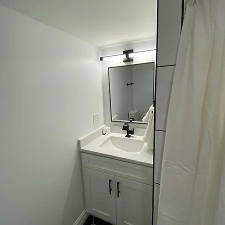 Luxe Lincoln Park Sfh With Private Roof Deck! Chicago