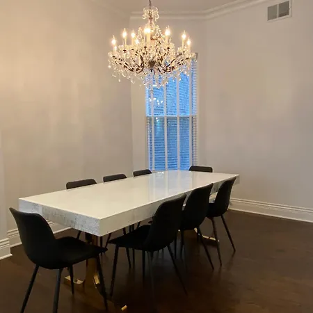 Holiday home Luxe Lincoln Park Sfh With Private Roof Deck! Chicago