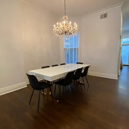 Luxe Lincoln Park Sfh With Private Roof Deck! Holiday home *