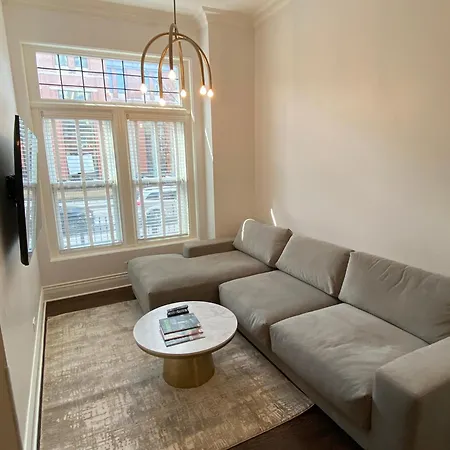 Holiday home Luxe Lincoln Park Sfh With Private Roof Deck!