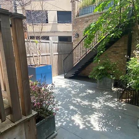 Holiday home Luxe Lincoln Park Sfh With Private Roof Deck! Chicago