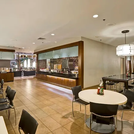Embassy - Downtown River North Hotel