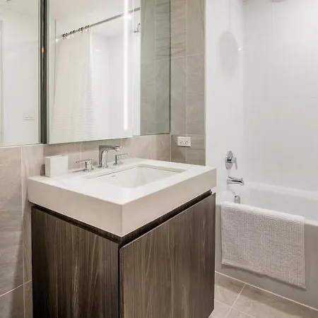 Landing - Modern With Amazing Amenities *