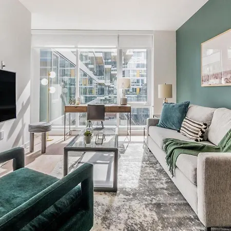Landing - Modern With Amazing Amenities Apartment Chicago