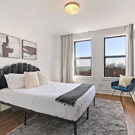 1br Chic & Elite In Hyde Park - Shoreland 714 Apartment *