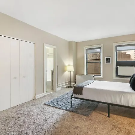 2br Sunny In Hyde Park - Windermere 211 * Chicago