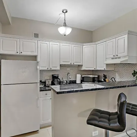 Apartment Prime & Fully Furnished - Windermere 609