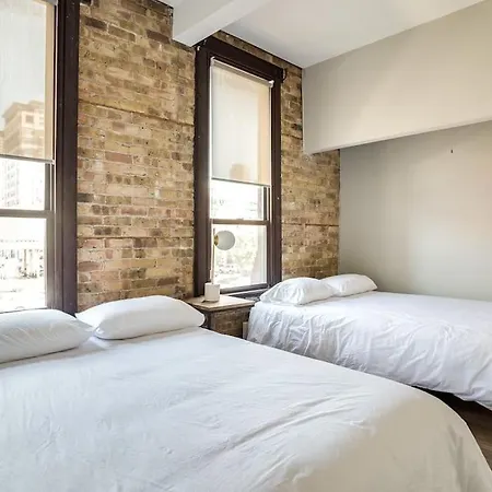 The Orleans - Floor 2 Private Roof Deck Patio Apartment Chicago
