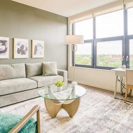 Apartment Landing Modern With Amazing Amenities