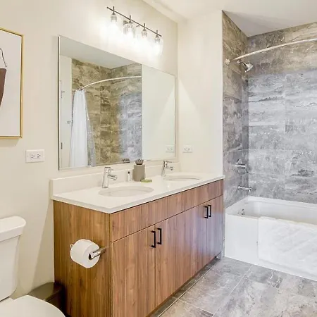 Apartment Landing Modern With Amazing Amenities
