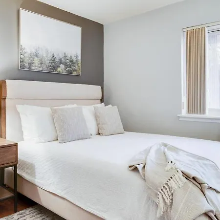 Apartment Landing - Modern With Amazing Amenities