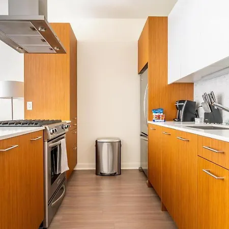 Apartment Landing Modern With Amazing Amenities Chicago