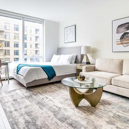 Apartment Landing Modern With Amazing Amenities