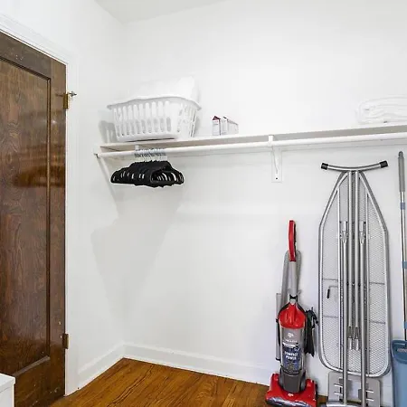 Landing Modern With Amazing Amenities