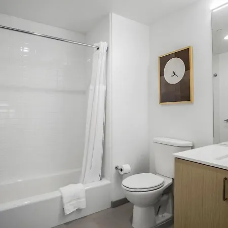 Landing At Logan - In Logan Square Apartment *