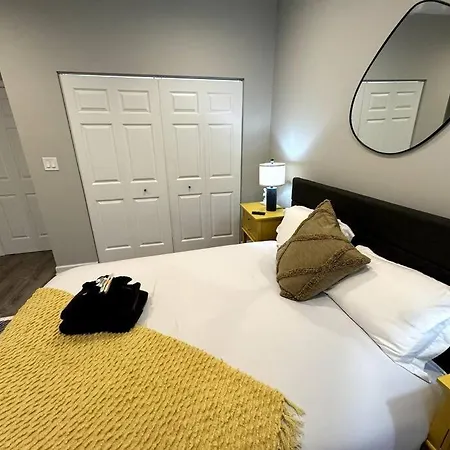 Apartment West Loop King Oasis/2br That Sleeps 6 Guests/walk To Fulton Market *