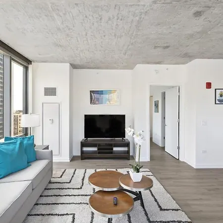 2br Luxury River North With Wonderful Views Chicago
