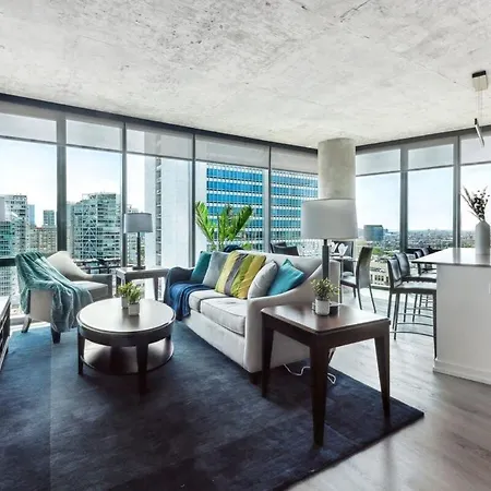 Apartment 2br Stunning River North With Pool & Views Chicago