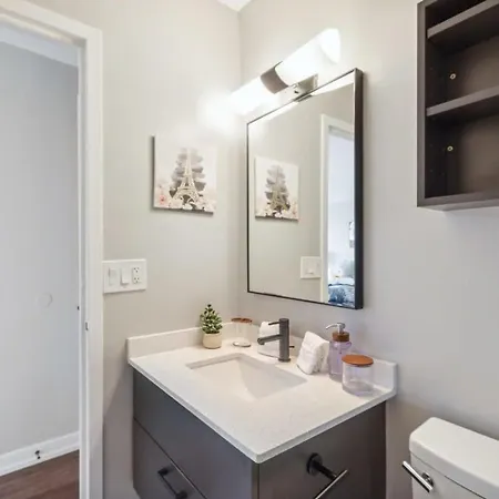 2br Vibrant South Loop * Chicago