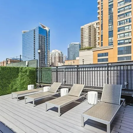 2br Vibrant South Loop Chicago
